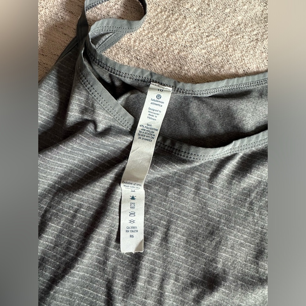 Grey Tank Lululemon - Picture 4 of 5